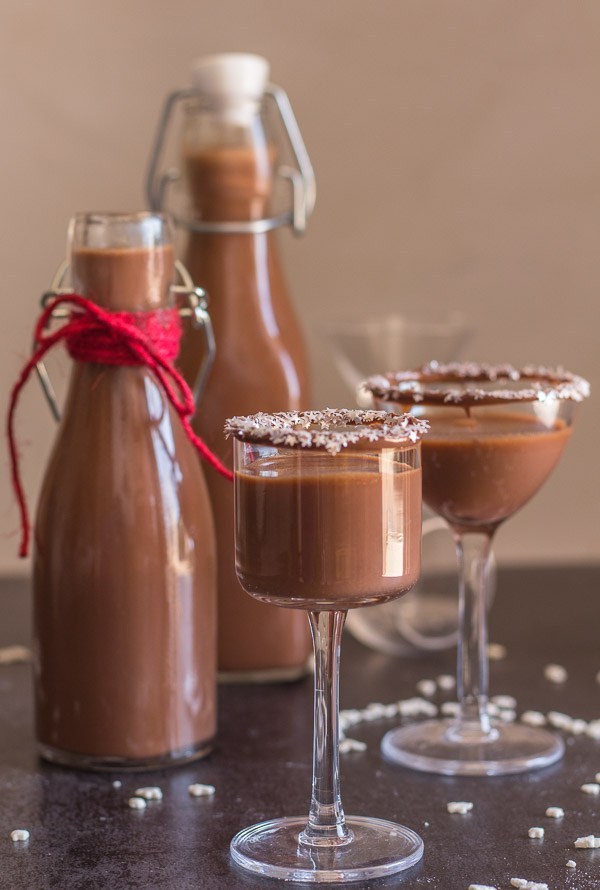 foodffs:  Homemade Creamy Nutella Liqueur Follow for recipes Get your FoodFfs stuff