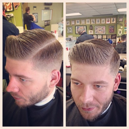 vintagebarbershop:
“Side part Pomp #pomp #sidepart #sidepartcity #straightrazor #fade #contour #tonsorial #barber #barberlife #barbershop #tempe #asu #arizona #pma #pomade #wickedsharp #classic #menscut #mensstyle @dax_and_high_life_pomades -...