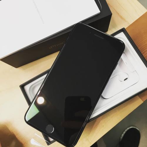 iPhone 7 Plus Jet Black hype #apple #iphone #7 #beauty #jetblack #instagood #instaswag (at Apple Sto