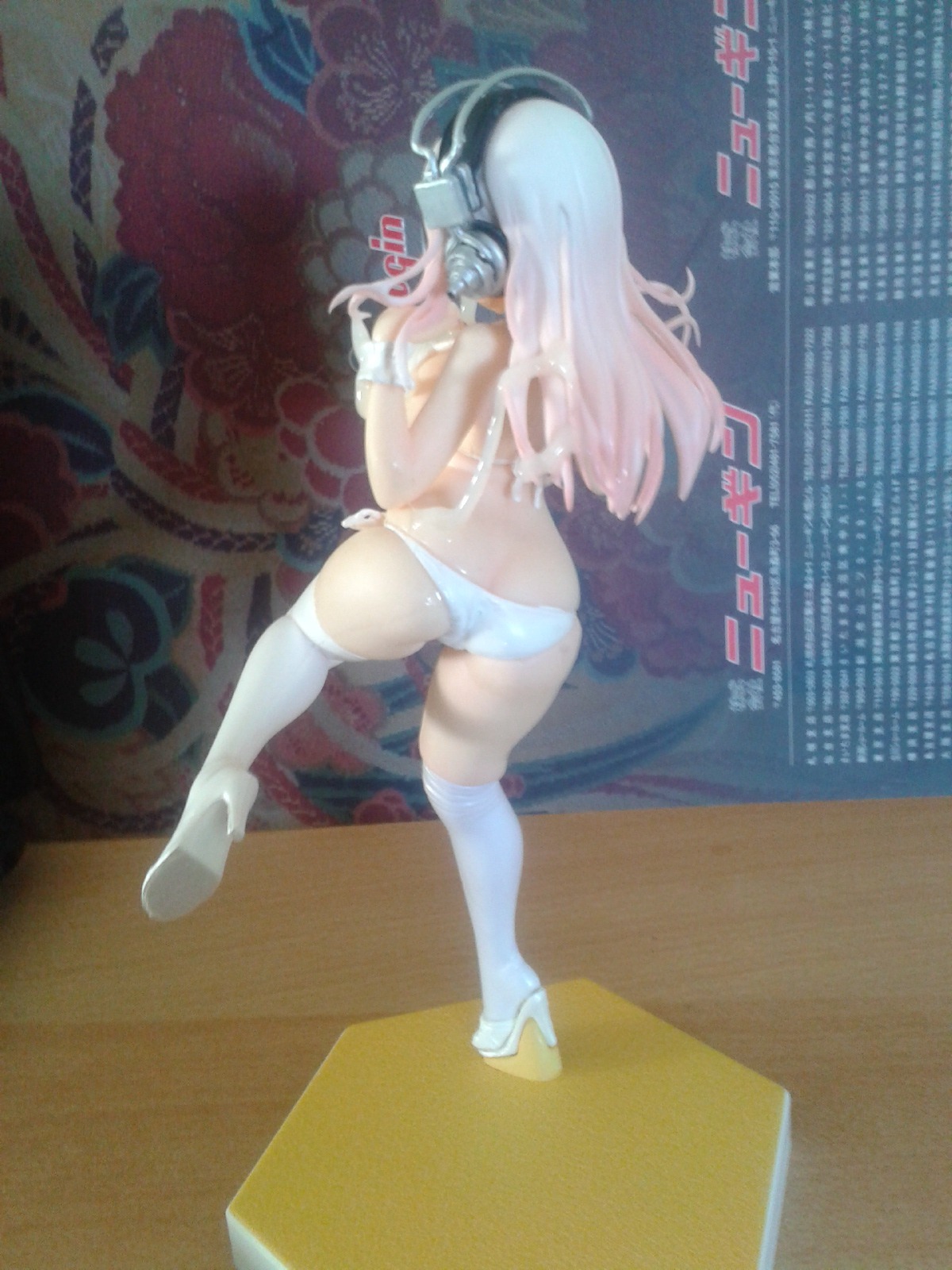 Super Sonico Beach Queens is back!