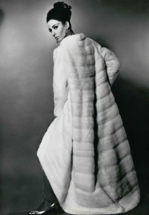 Photos Of Naty Abascal As A Model In The 1960s.