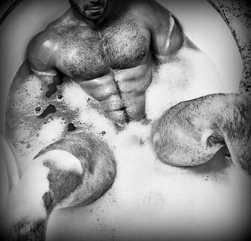 hairyandmuscle: Mmmmm, I would give him a sponge bath