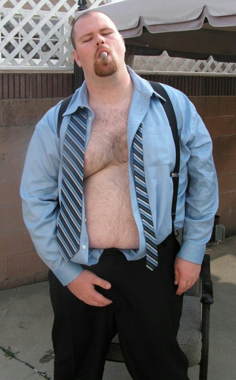 lovchbs:  saajider:  superchubby:  14-5-27  Wish that cigretteis my.cok  Mmmmmm 