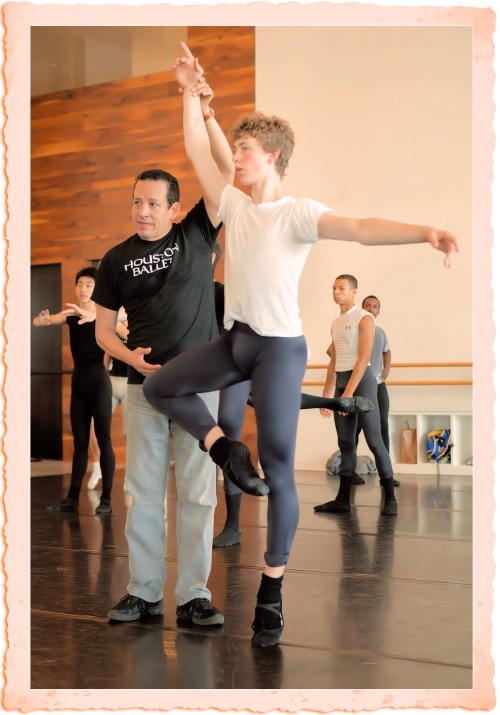 deliciouslyswimmingcollector:Claudio Muñoz profesor HoustonBalletAcademy student James Potter by Cameron Durham