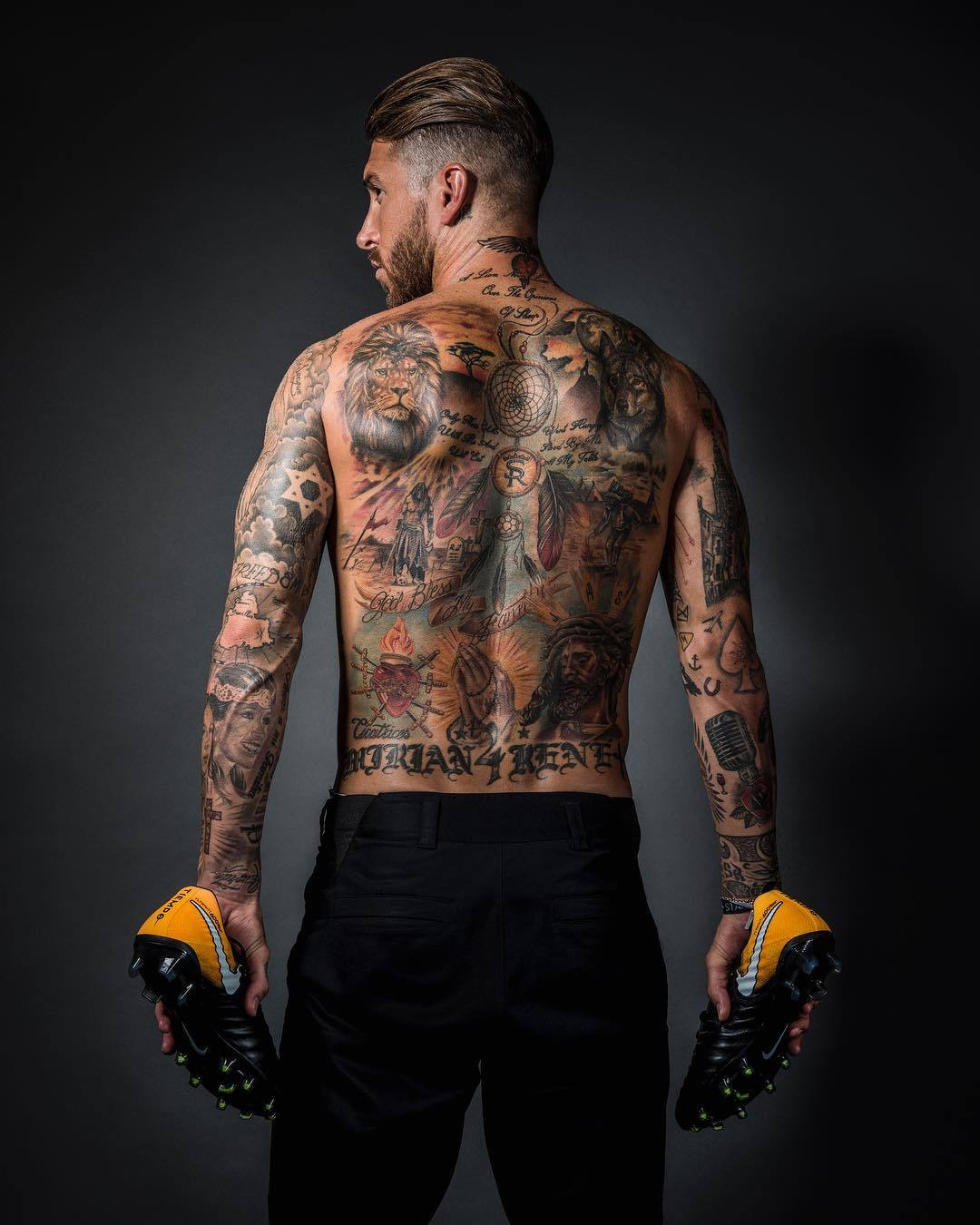 ineedofyousergioramos:  @sr4oficial: “📸👟#NikeTiempo #NikeFootball”Follow