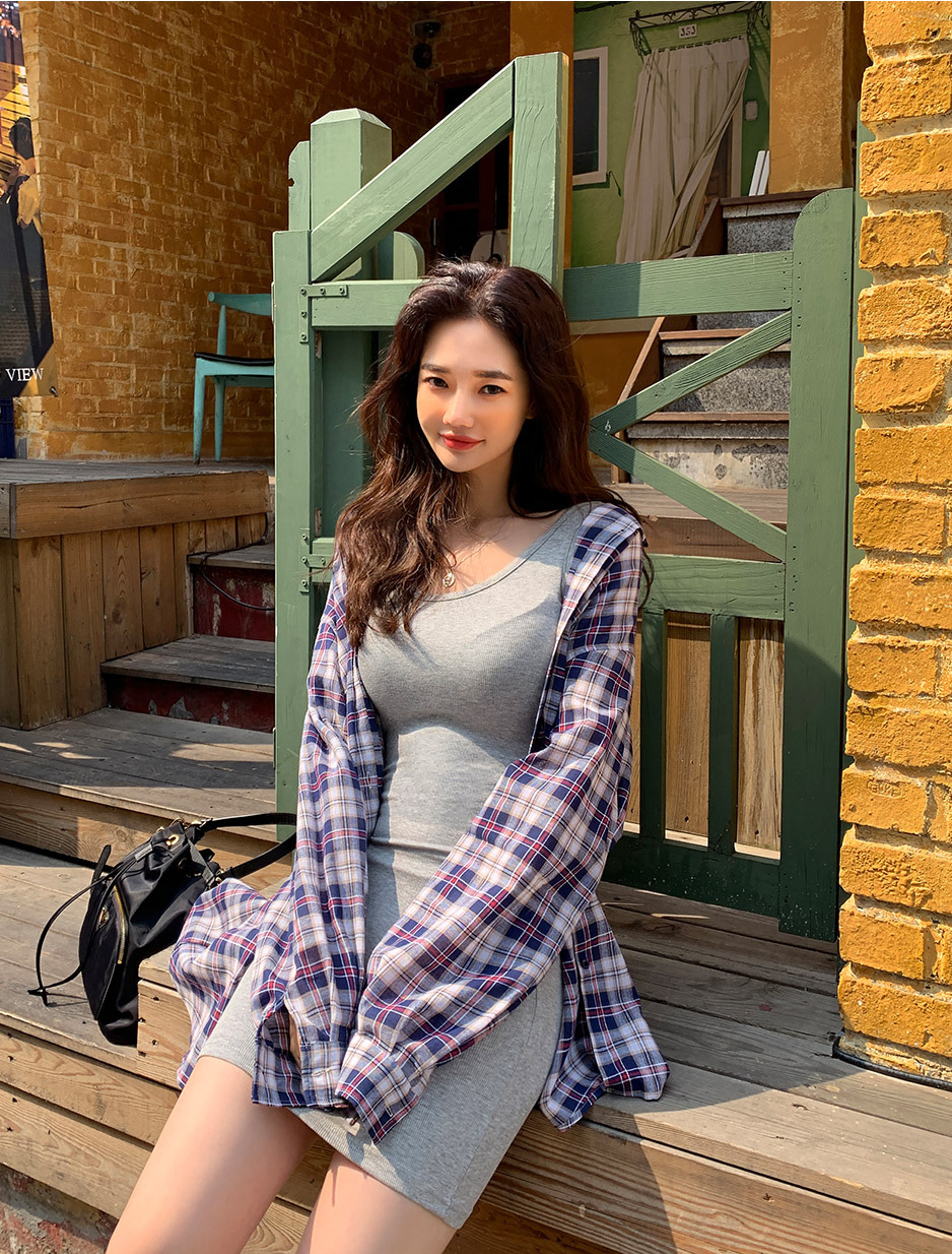 korean-dreams-girls:  Sung Kyung - April 11, 2019 Set  