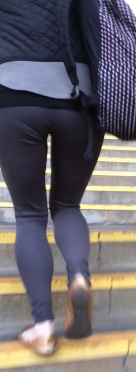 creepshotcandids:#creepshot #tight pants