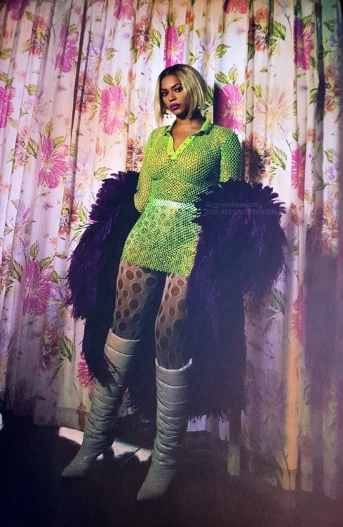 queenbeyduh:  OTR II Tour Book