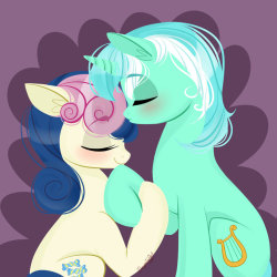 lyralovesbonbon:  (via LyraBon art trade by dragonfoxgirl on deviantART)  &lt;3