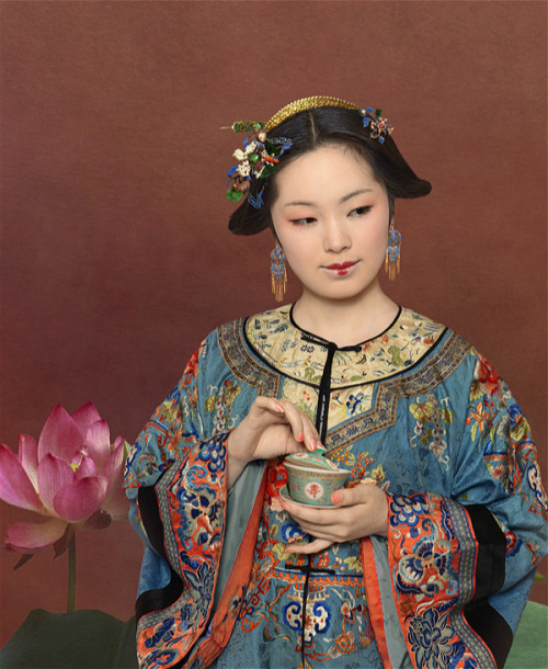 China antique fashion, mostly qipao旗袍 in minguo style in early times of 20th century. Photos by 潤熙陳C