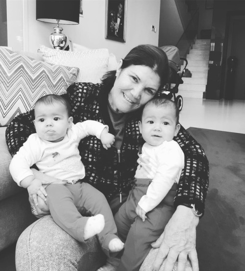theworldsmosthatedakacr7: Evita and Mateo with grandma Dolores