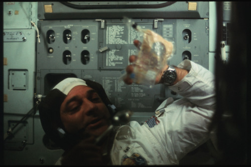 sci-universe:  Every Photo From NASA’s Apollo Missions Are Now on Flickr  The Project Apollo Archive uploaded more than 8,400  high-resolution images the astronauts took during NASA’s Apollo  Missions of the 1960s and 70s. The collection includes