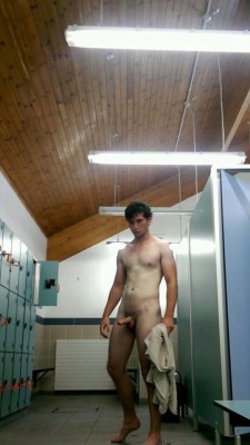 nakedoutdoorguys:  Hard at the changing room