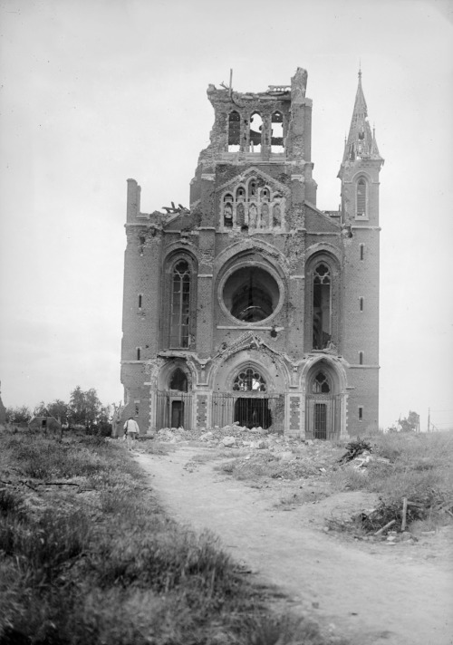 Saint-Quentin : Église Saint-Martin.Dégâts causés par la guerre.25 juin 1919.Photographie de presse.