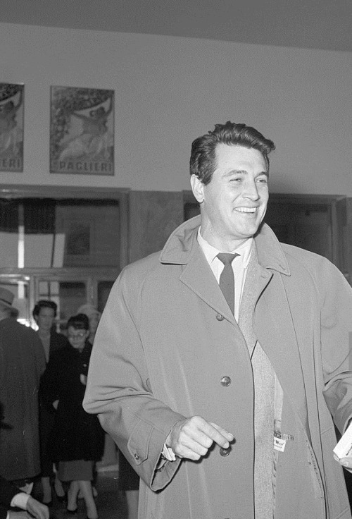 mattybing1025: Rock Hudson arrives at Ciampino airport in Rome, 1960.