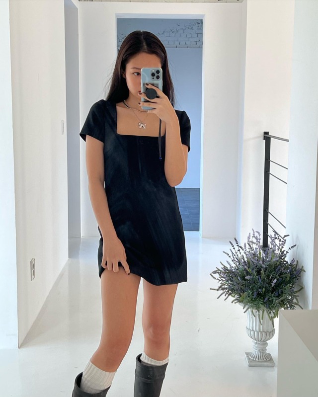 blackpinkofficial:[IG] 220403 jennierubyjane: monday