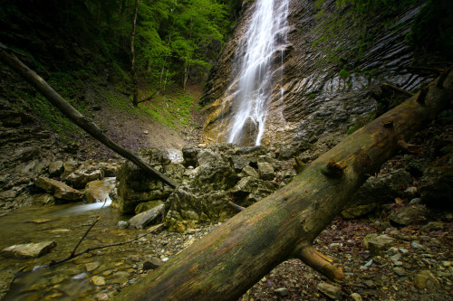 versteckter Wasserfall by Lennart Artinger