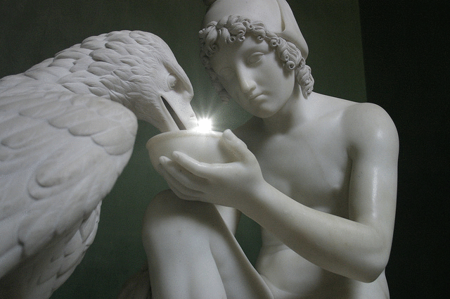 antinoo5: domus-aurea2: feeding my all , Ganymede  mon cher @domus-aurea2 