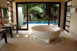 luxurygoldgodess:  http://luxurygoldgodess.tumblr.com