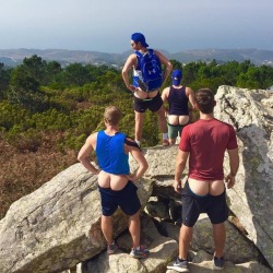 alpharutxxx:  taking the boys on vacation