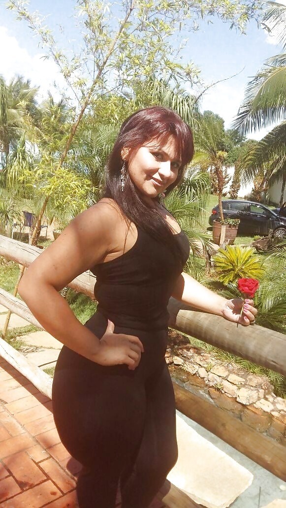 leemore-23:  Big bunda, Latina