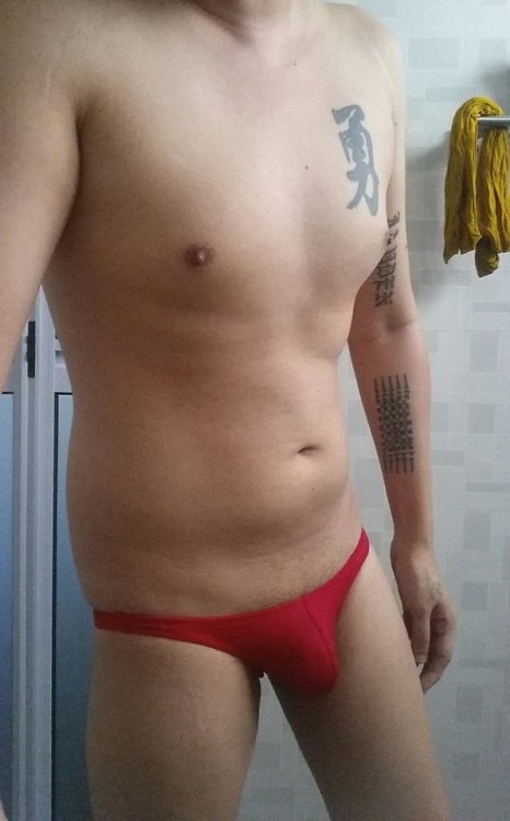 gambitsg: homoblokesg:Hot sg guyYummy … I like this one ….