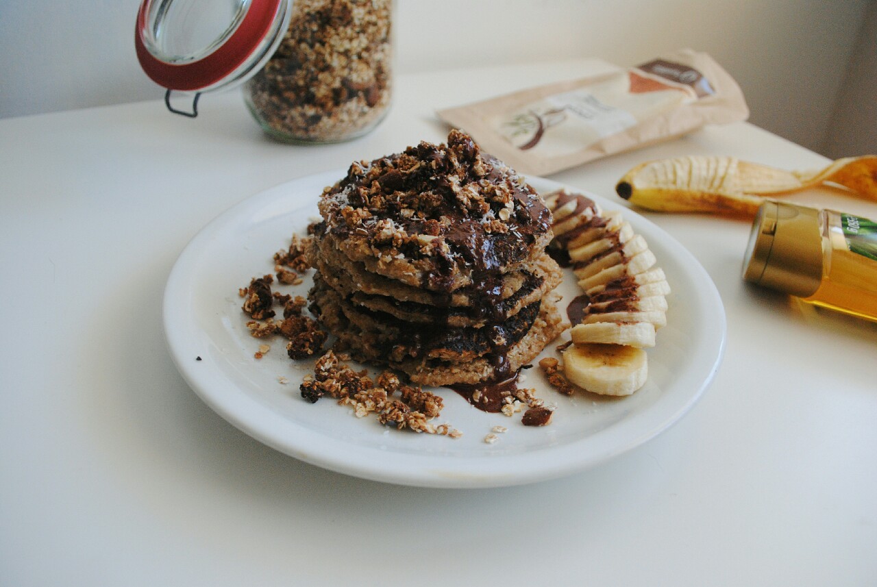 fitness-fits-me:  perfectiontales:  trianglesaremyfav:  How to breakfast       Oh