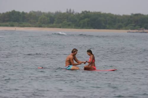 pizza-possum:  So my surf crazed friends just got engaged… can’t think of a better way to propose! 