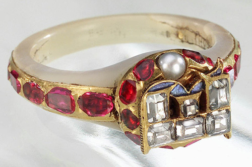 renaissance-art:Elizabeth I’s diamond and ruby ring, bearing her initial and taken from her body aft