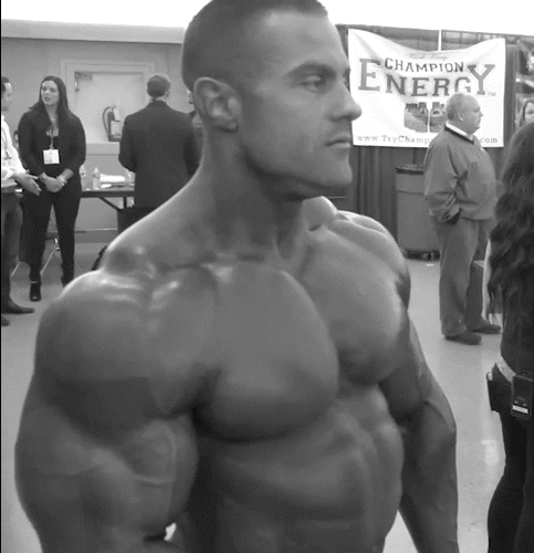 gettingbigger2:  #muscle show 