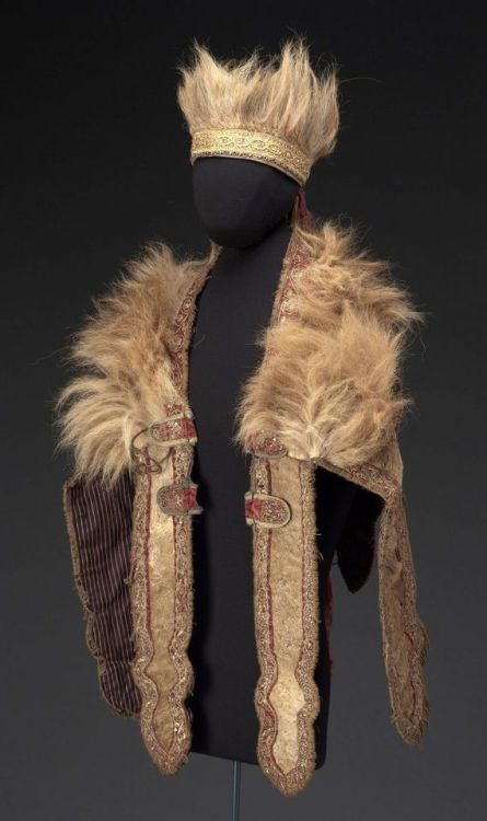 omgthatdress: Lion’s mane mantle and hatAmhara, EthiopiaThe Indianapolis Museum of ArtEthiopia