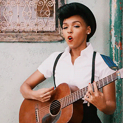 cindymayweather:   We can be heroes, just for one day. 