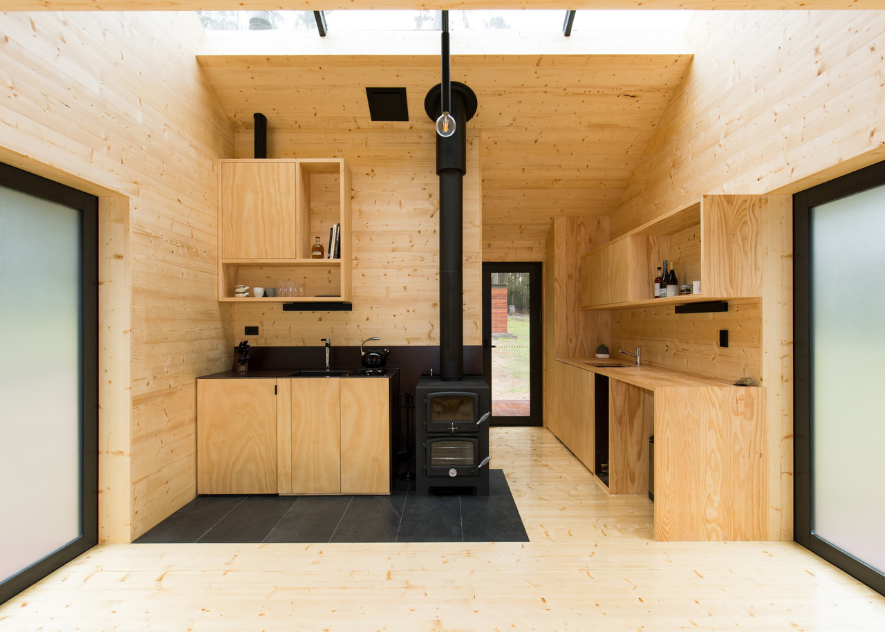 cabinporn:  Bruny 149 built by @maguiredevineThe design of the Bruny Island cabin