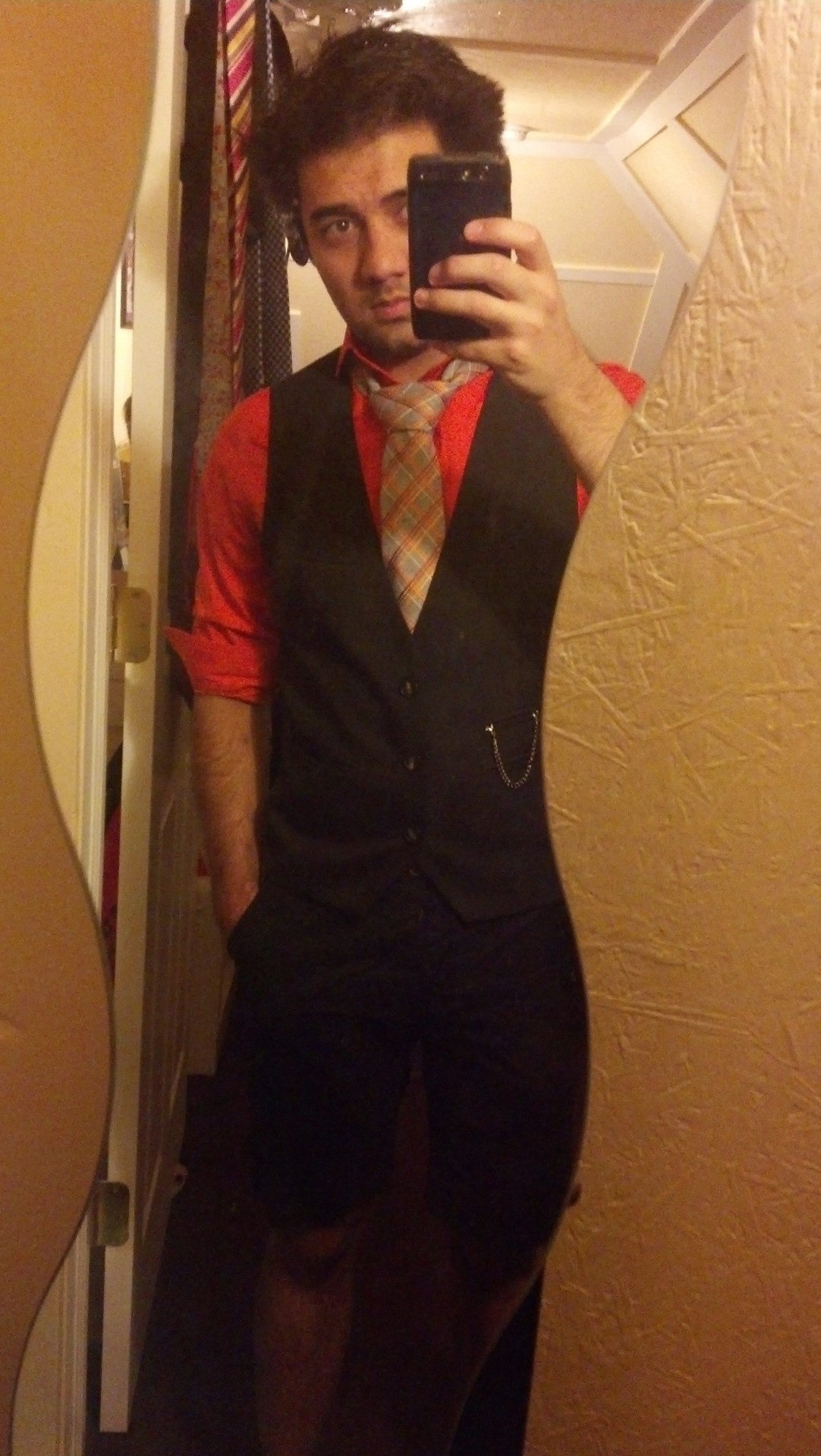 mingpicket:  occasionally i wear clothes 