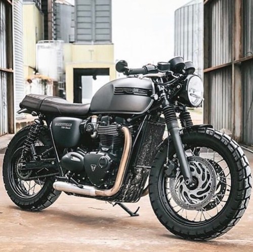 bestcaferacers: Triumph Bonneville www.bestcaferacers.com #bestcaferacers #caferacer #caferacers #sc