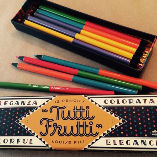 Tutti FruttiTwelve Colored PencilsLouise Fili 18.7 × 5.7 CM)12 DOUBLE-SIDED PENCILS, 6 COLORS,