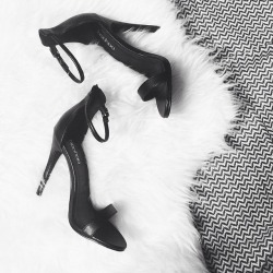 Valentinabyvalentino:  Fashion/Black/Modern/Valentina