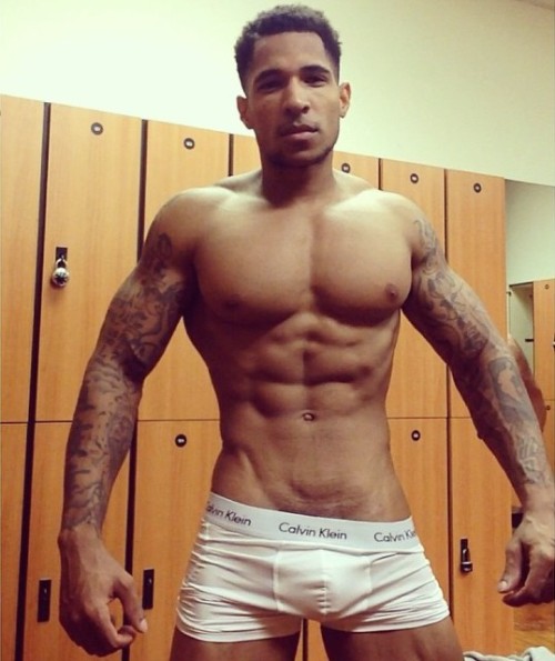 dominicanblackboy:  A sexy gorgeous moment wit hot tatted muscle yummy dick Derek Tramel!😍