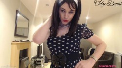 CHICA TRAVESTI DE IRLANDA. SU NOMBRE ES CLAIRE BUNNI. TRAVESTI