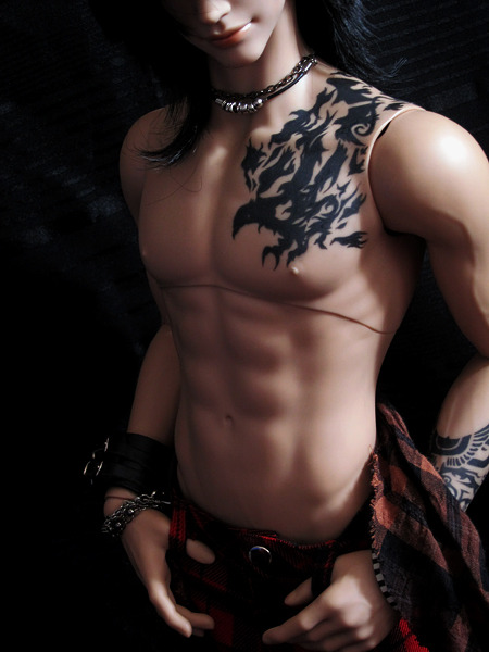 ouchpapercuts:  Inked with Crows Sa’at Zakariah (Iplehouse Claude) http://na7s.deviantart.com