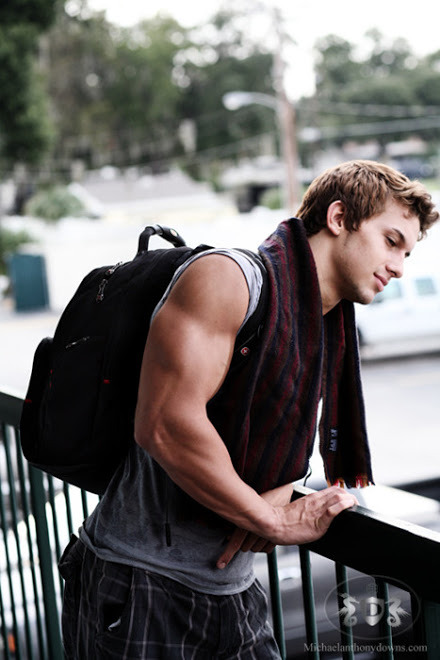 completelyfine:  Yes, please! http://completelyfine.tumblr.com