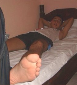 captain-guy-feet:  Want more like this?!? Follow me!