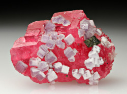 mineralia:  Rhodochrosite with Fluorite from