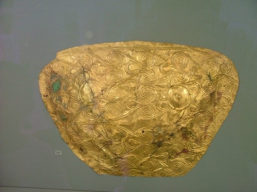 Golden breastplate. 16th century BC.Currently in the National Archaeological Museum in Athens. Pho