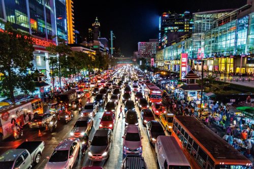 visualjunkee: Thailand: Bangkok’s CentralWorld complex houses some 500 shops, a hotel, and an ice-sk