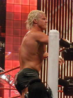 rwfan11:  Ziggler …that ass! …now that is PERFECTION!