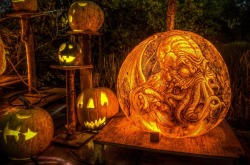 devilduck:  These awesome jack-o’-lanterns