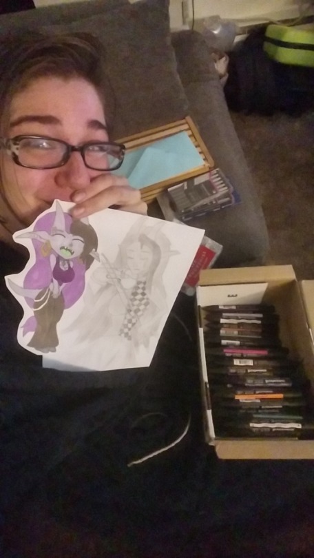 Thanks @atlas290 for the Birthday card and goodies. <3Way to make a shitty birthday a heap of drawing supplies better <3Might do a traditional stream here to try some of this out and distract myself from the soul crushing feeling of a break up~~!