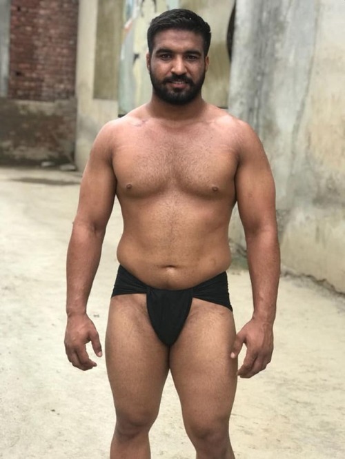 popsixsquishcicerolipschitz:    Rimple AulakhKushti akhara kohali Amritsar Punjab