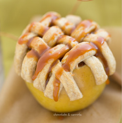 thecakebar:  Apple Pie Inside of Apples Tutorial {click